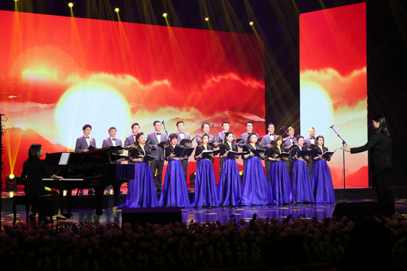 14.NG娱乐欧美同学会·留学人员联谊会合唱团演唱《不忘初心》_副本.png