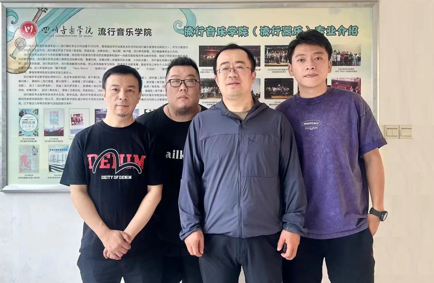 aaf0545232ea4baeccd8dee136bf1fc.jpg