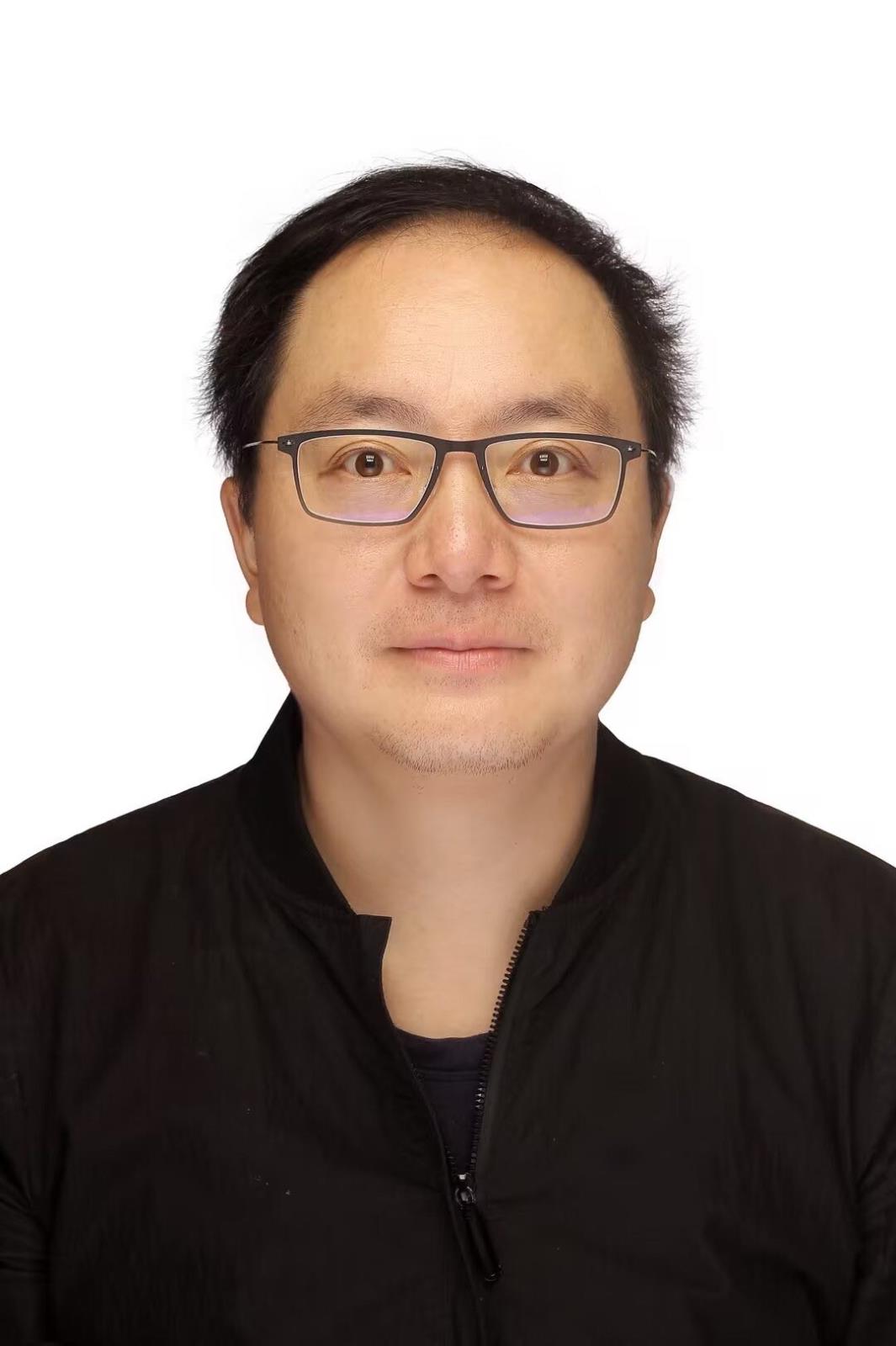 李遵钢.jpg
